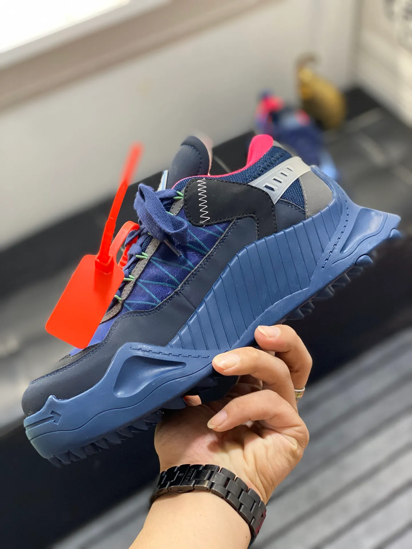 Men's Men's Shoes💰480🌼【New Style】High-end Boutique-🤷‍♂🤷‍♂OFF-WHITE x Air Jordan 】1 The joint shoe has been highly concerned by everyone since its design. The new shoe is shown in the popular Chicago bull white and yellow LOGO color scheme. The shoe body is made of cowhide, cow suede, and other materials. In addition to the X hidden on the inside of the leather, the oversized Swoosh, OFF-WHITE for Nike, Air Jordan 1 birth information and AIR are displayed on both sides of the shoe. The iconic details of OFF-WHITE can be seen on the sole and insole. You can choose a pair if you like the style. Code: 39-44 (45 can be customized